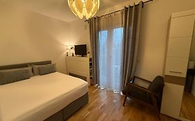 Cozy Modern Apartment Near Berlin With Free Parking & Fast Wifi